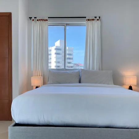 Apartahotel Poseidon By Wynwood House 4*